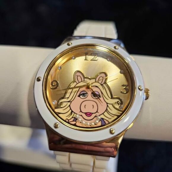 Disney Accessories - Vintage Disney Miss Piggy ladies watch